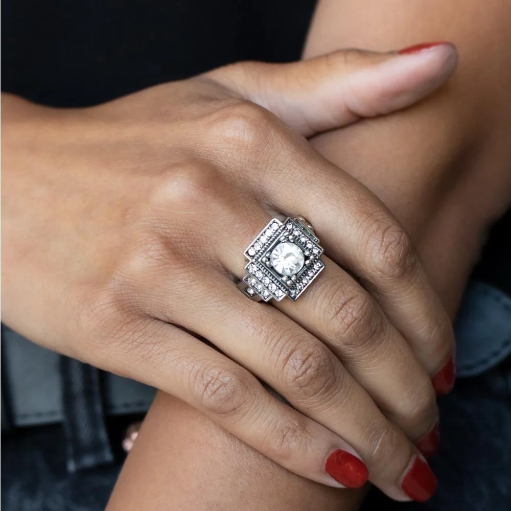 Elegant Silver Crystal Ring
